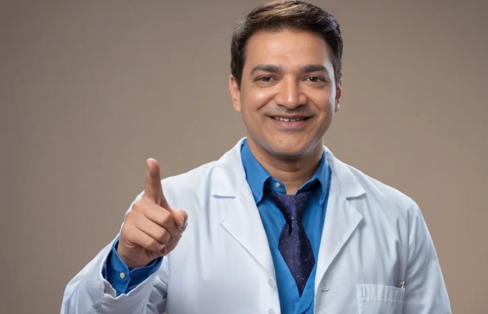 About Dr. Yuvrajsingh Gehlot